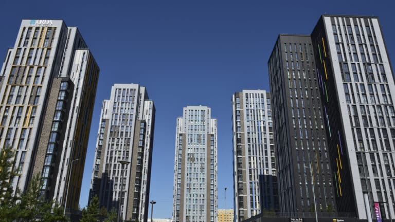 В Минпроме придумали, как сдержать цены на жилье