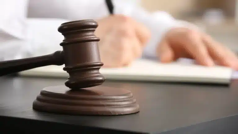 Алты жыл тергеуде болған Қарағанды әкімінің орынбасары кінәсіз деп танылды