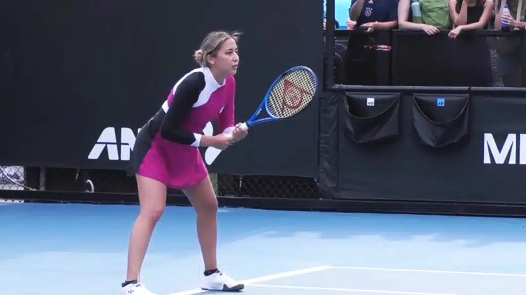 Зарина Дияс через четыре года вернулась на мэйджор в Мельбурн, но проиграла в первом круге