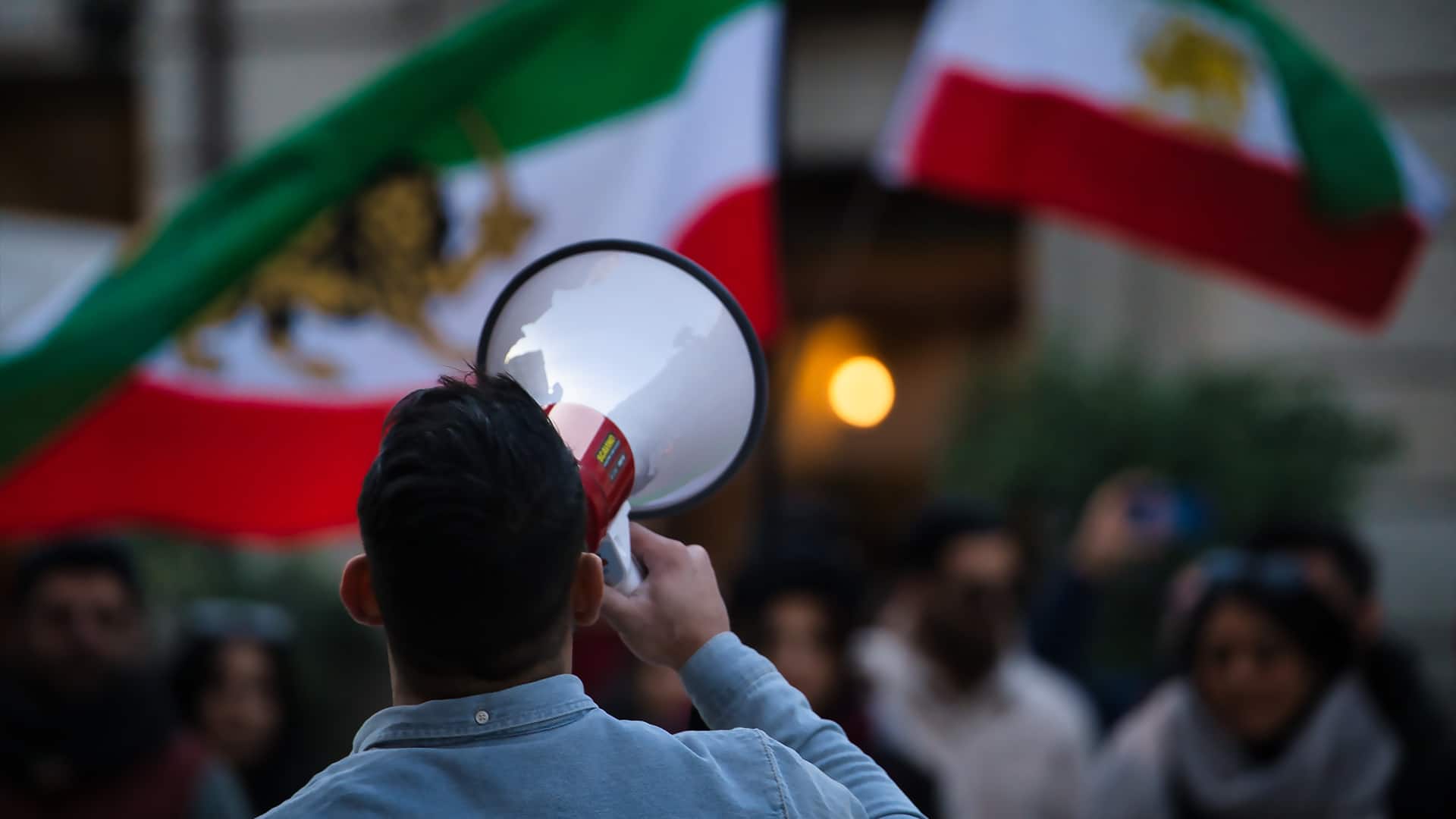 В Иране за неделю протестов погибли не менее 16 человек