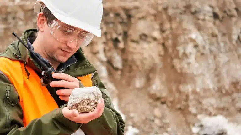 Үкімет жер қойнауын зерттеуге 240 млрд теңге бөледі