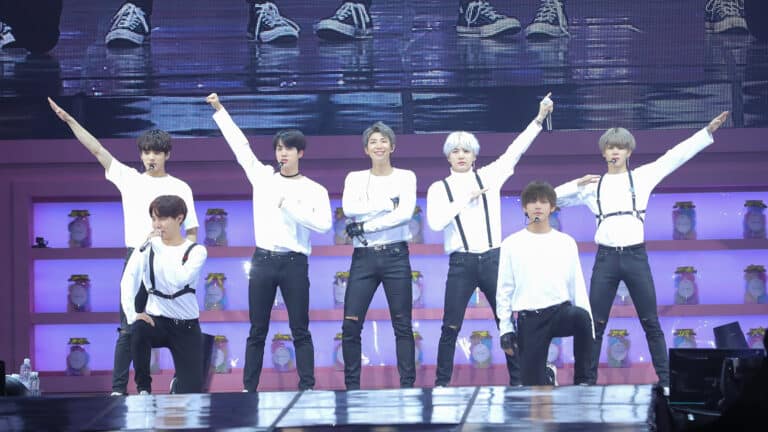 От Бангкока до Токио – сколько стоит попасть на концерт BTS