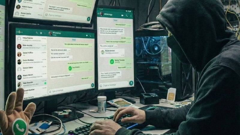 Алаяқ аккаунтқа қосымша құрылғы ретінде қосылып, хат алмасуларды оқи алады / фото: Polisia.kz