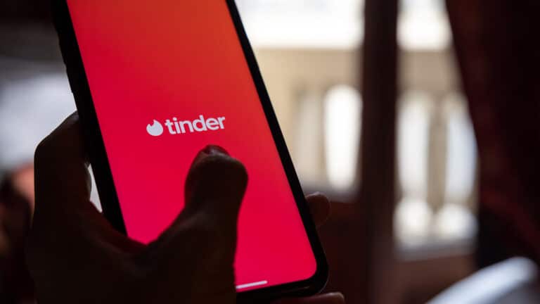 Kazakh man loses money on Tinder to fraudster posing as woman