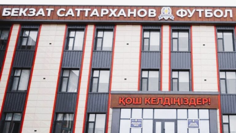 Түркістанда Бекзат Саттарханов атындағы футбол мектебі ашылады (фото)