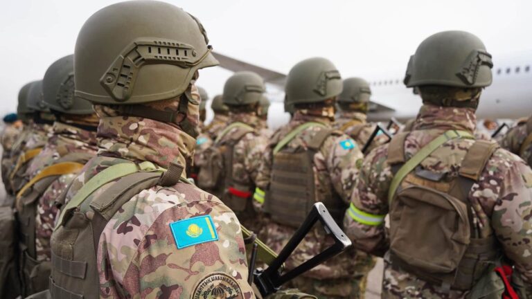 Елде әскерилердің жалақысы тағы да өсті