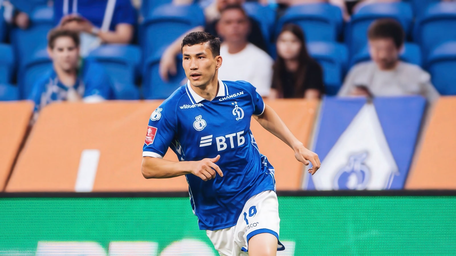 Полузащитник московского «Динамо» Бактиер Зайнутдинов рассказал о темпах восстановления после травмы, полученной в октябре в матче Российской Премьер-лиги (РПЛ) против «Ахмата».